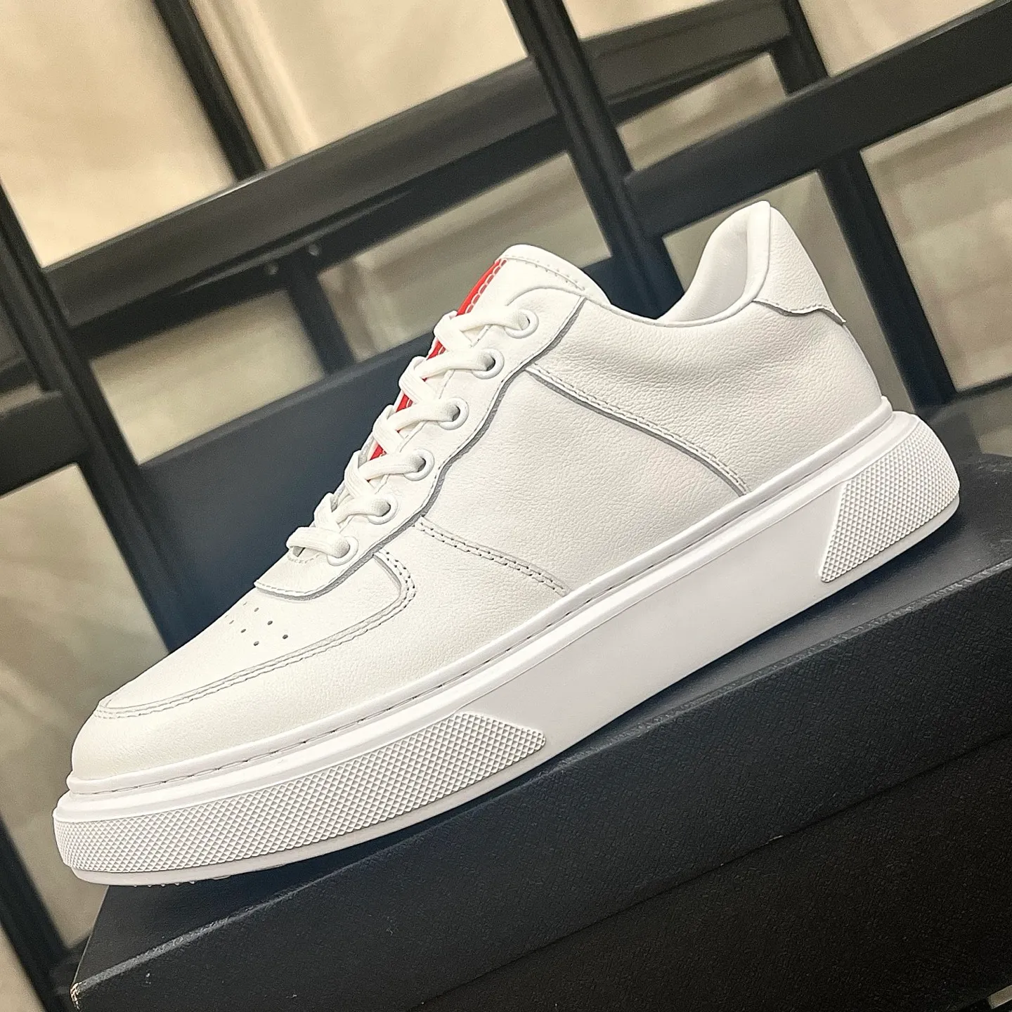 Men's shoes💰440 Prada/Prada Men's new casual shoes, this upper is made of imported calfskin + sheep lining! The outsole is made of non-slip sports foam and ultra-light, which feels good on the feet. It is a fashionable and stylish item!  Size: 38-44 (45 customized)